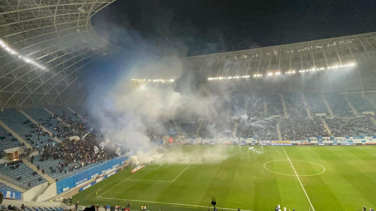 CS Universitatea Craiova - FCU Craiova, fani