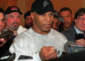 Confruntare epică! De ce s-a luat Mike Tyson de Donald Trump: „Te culci cu nevasta mea?”