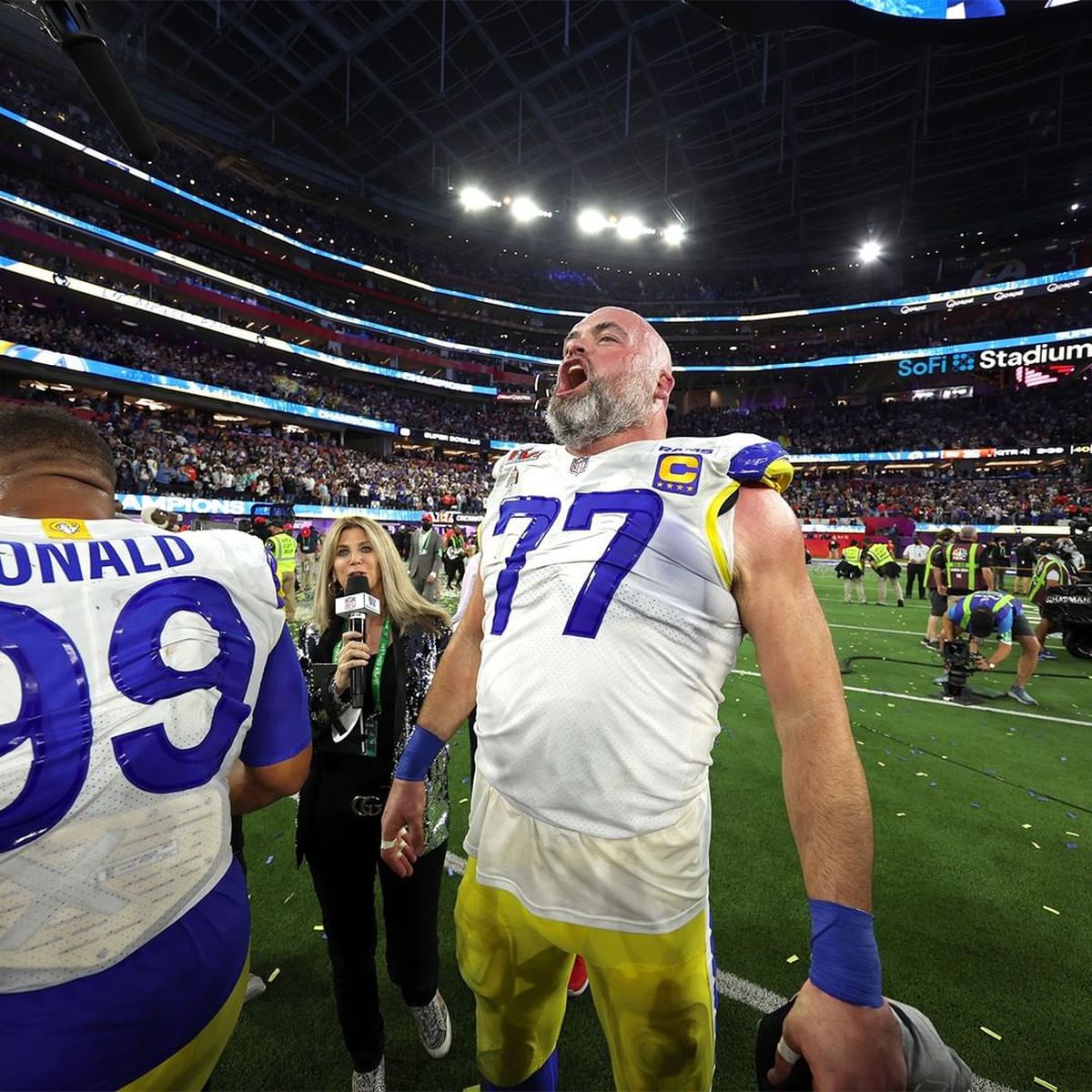 Spectacol în SuperBowl LVI » Los Angeles Rams a reușit să întoarcă scorul și să câștige pentru a doua oară trofeul