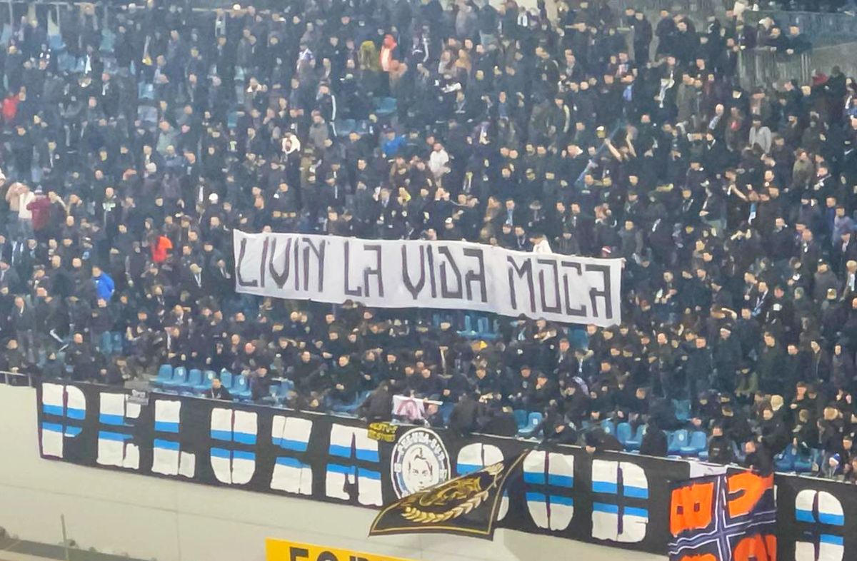 Fanii s-au duelat în mesaje ironice la derby-ul CSU Craiova - FCU Craiova: „Astăzi a venit sentința” vs „Livin' la vida moca”