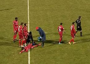Putea să-i rupă piciorul! Intrare violentă în Liga 1 » Arbitrul și-a schimbat decizia