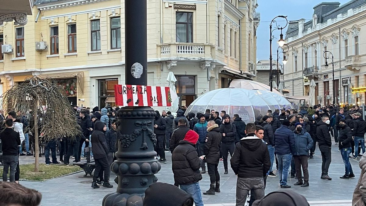 Ce au încercat fanii lui FCU Craiova, chiar înaintea derby-ului cu rivala CS Universitatea