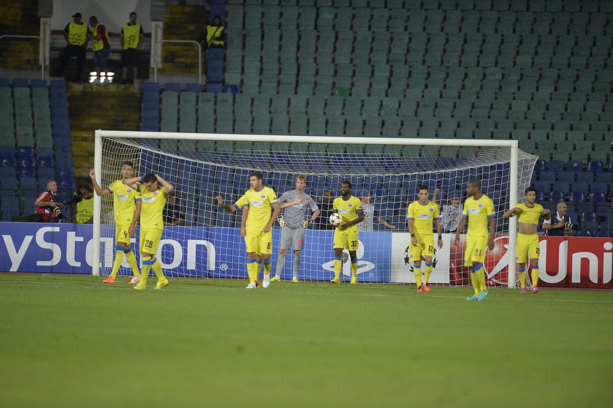 „Bă, ăștia sunt morți, trebuie să îi batem!” » Două momente cruciale din istoria FCSB, povestite în direct: „«Era să fac pe mine la penalty-uri»”