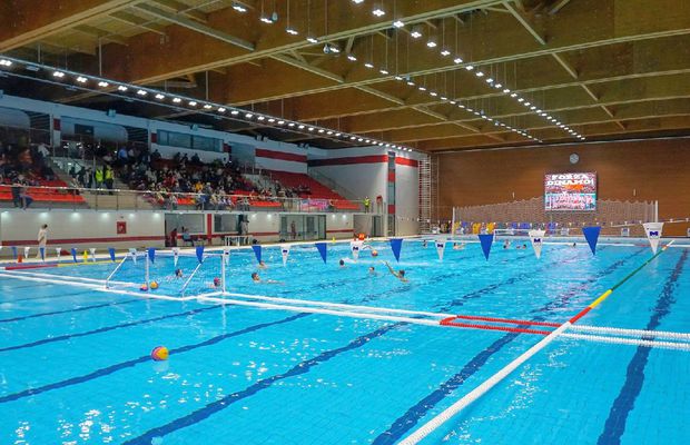 Un antrenor de înot de la Dinamo, acuzat că a violat o fetiță de 7 ani » Reacția clubului: „Colaborăm cu anchetatorii și am luat o serie de acțiuni concrete”