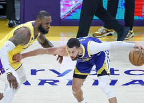 Transferul istoric care putea zdruncina baschetul mondial » LeBron James, ofertat de cel mai mare rival pentru un nou titlu în NBA!