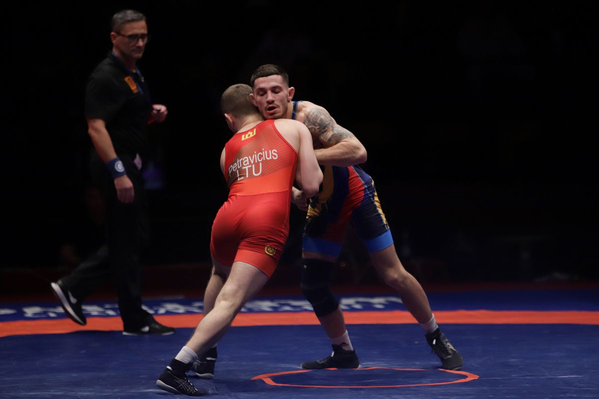 A doua medalie tricoloră la Europenele de lupte de la București » Bronz și pentru Răzvan Arnăut la 60 kg + Beatrice Ana va lupta mâine pentru al treilea titlu consecutiv