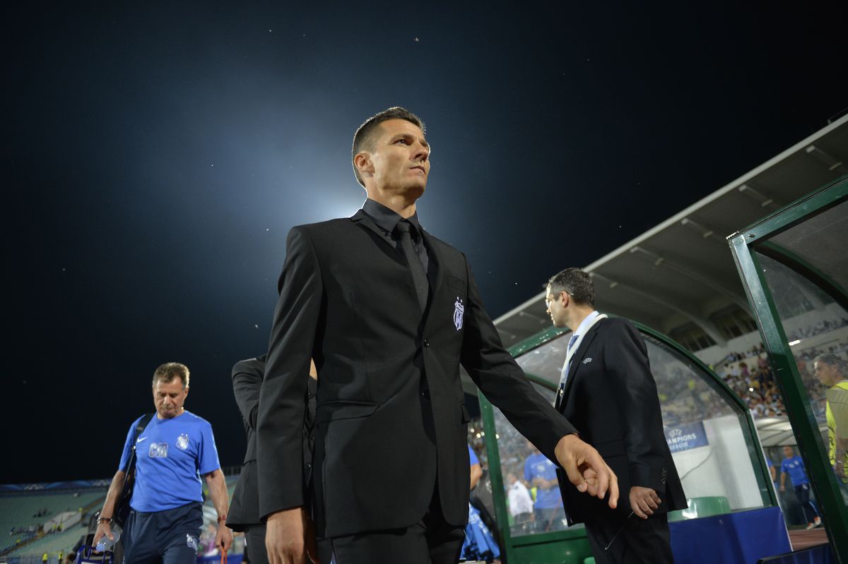 „Bă, ăștia sunt morți, trebuie să îi batem!” » Două momente cruciale din istoria FCSB, povestite în direct: „«Era să fac pe mine la penalty-uri»”