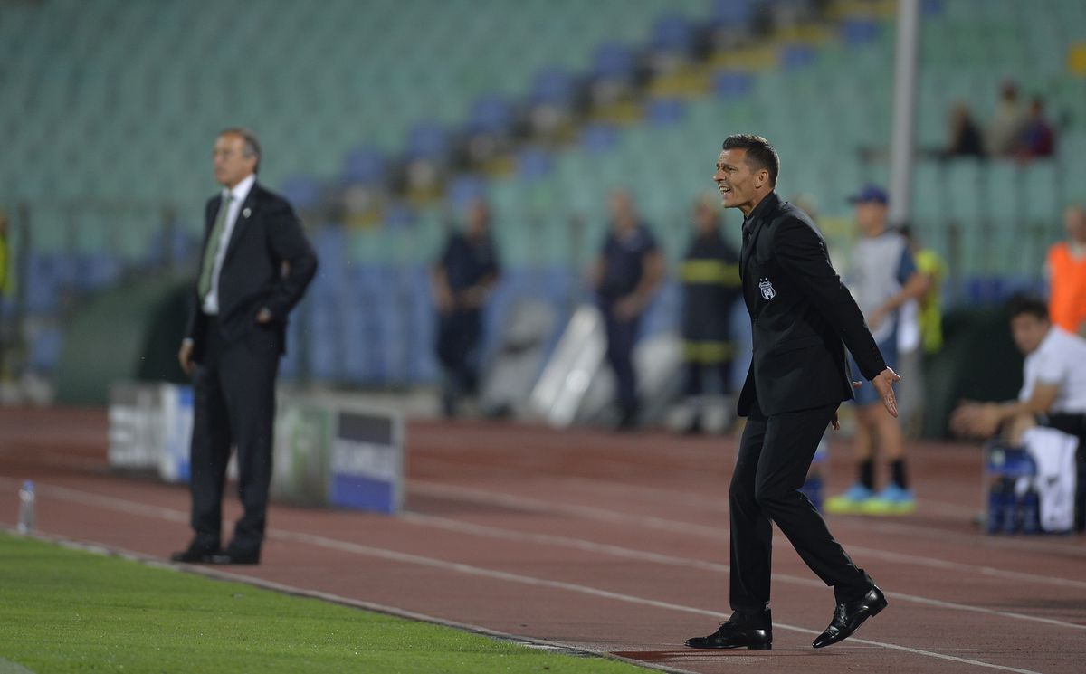 „Bă, ăștia sunt morți, trebuie să îi batem!” » Două momente cruciale din istoria FCSB, povestite în direct: „«Era să fac pe mine la penalty-uri»”