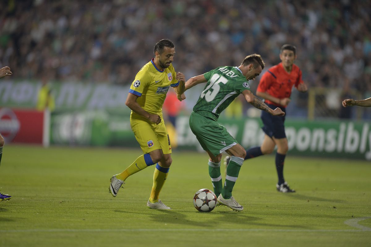 „Bă, ăștia sunt morți, trebuie să îi batem!” » Două momente cruciale din istoria FCSB, povestite în direct: „«Era să fac pe mine la penalty-uri»”