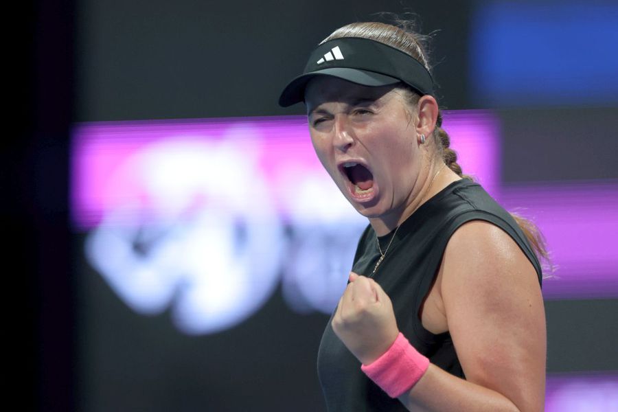 Iga Swiatek și-a găsit „nașa”! Poloneza, învinsă fără drept de apel de Jelena Ostapenko în semifinalele de la Doha » Palmares neverosimil în meciurile directe