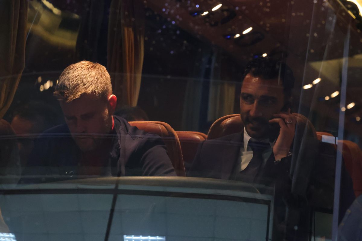 Faza serii: cum au fost surprinși Teia Sponte și ginerele lui Becali după PAOK - FCSB » Pintilii și Charalambous în ipostaze diferite