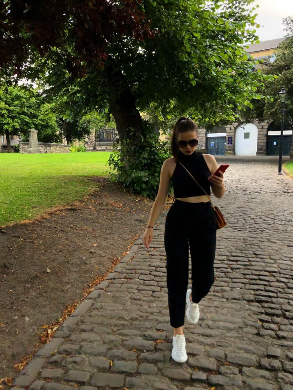 FOTO Iubita jucătorului-problemă de la Dinamo face senzație pe rețelele de socializare » Cerută de soție într-un cadru de lux