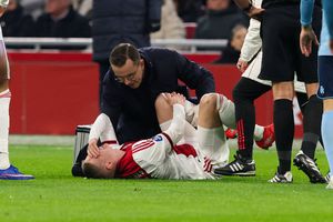 Lovitură uriașă: fostul star din Premier League a intrat titular la noua echipă, dar a ieșit după două minute