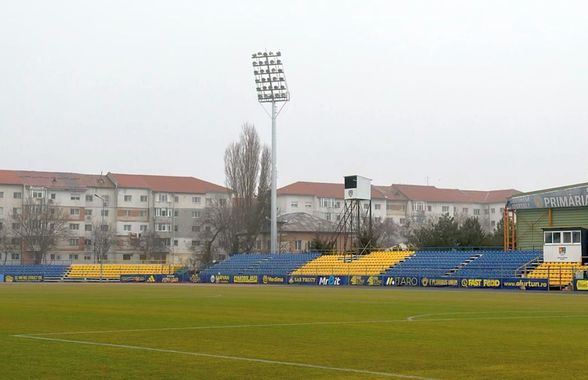 Așteptarea a luat sfârșit: primul meci din istorie în nocturnă pe stadionul din Superliga