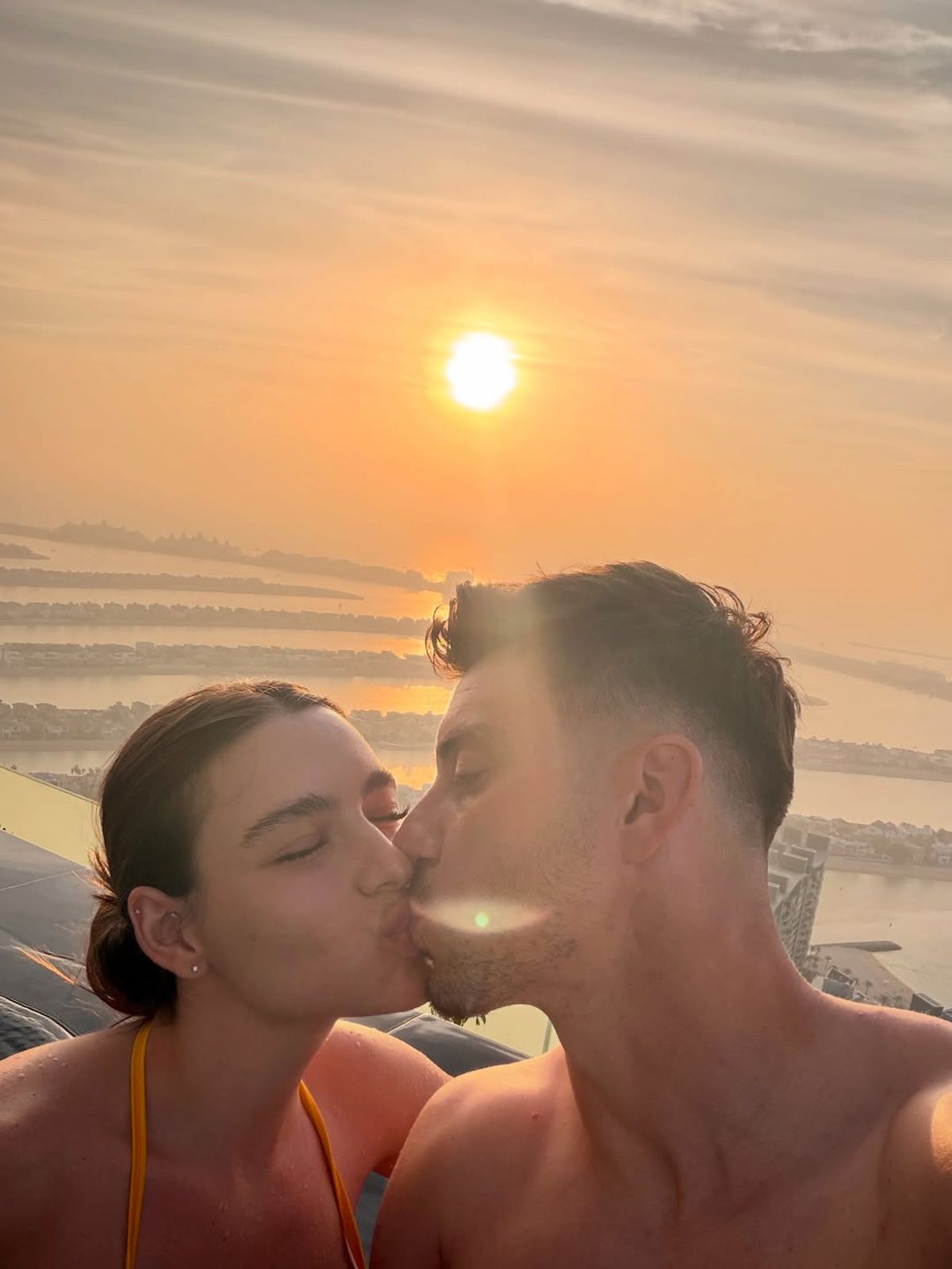 Internaționalul român, escapadă spectaculoasă de Valentine's Day