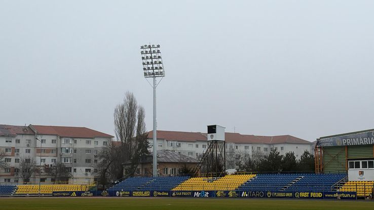 Nocturna montată pe stadionul „1 Mai” din Slobozia // FOTO: GSP.ro