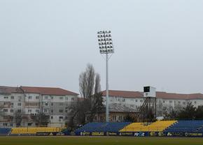 Nocturna de 400.000 de euro a fost montată » Duminică se joacă în Superliga