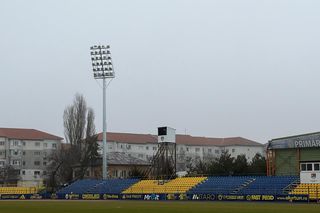 Nocturna de 400.000 de euro a fost montată » Duminică se joacă în Superliga