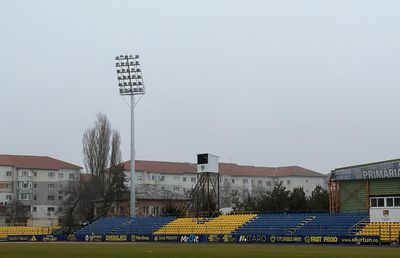 Nocturna de 400.000 de euro a fost montată » Duminică se joacă în Superliga