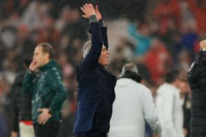 Mourinho, internat înainte de meci! » Motivul pentru care antrenorul Benficăi a ajuns la spital în Azore