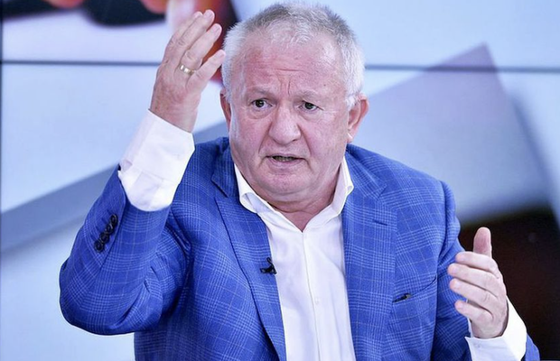 Adrian Porumboiu face trimitere la relația dintre Radu Petrescu și angajatul lui Gigi Becali: „Uitați-vă cine e mentorul lui!”