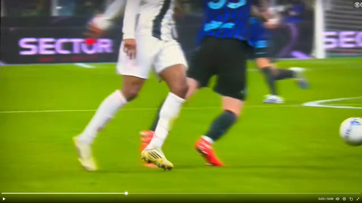 Greșeală uriașă de arbitraj la Inter - Juventus » De ce NU a putut interveni VAR-ul