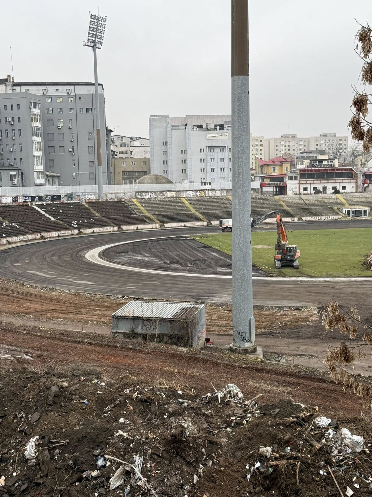 S-au reluat lucrările la noul stadion Dinamo » Cum merge demolarea