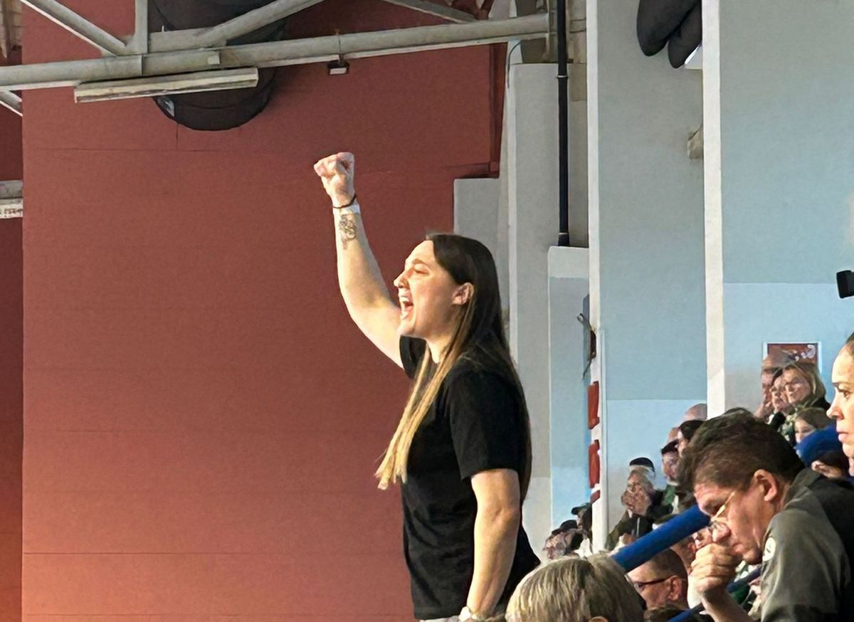 Djurdjina bate toba! Handbalista campioanei CSM București, lider de galerie la meciul din Ungaria