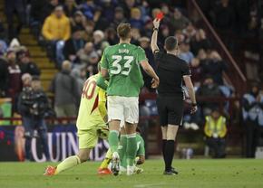 Radu Petrescu e copil! Newcastle - Aston Villa, făcut praf de arbitri » 3 greșeli flagrante în aceeași direcție, Rooney strigă: „Una dintre cele mai șocante decizii din fotbal”