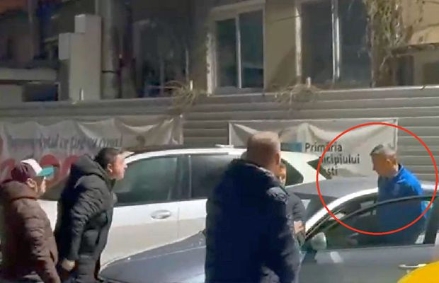 „Nesimțitule!” » Radu Petrescu, lăsat fără pază în parcare, la câteva minute după eroarea cât un loc în play-off