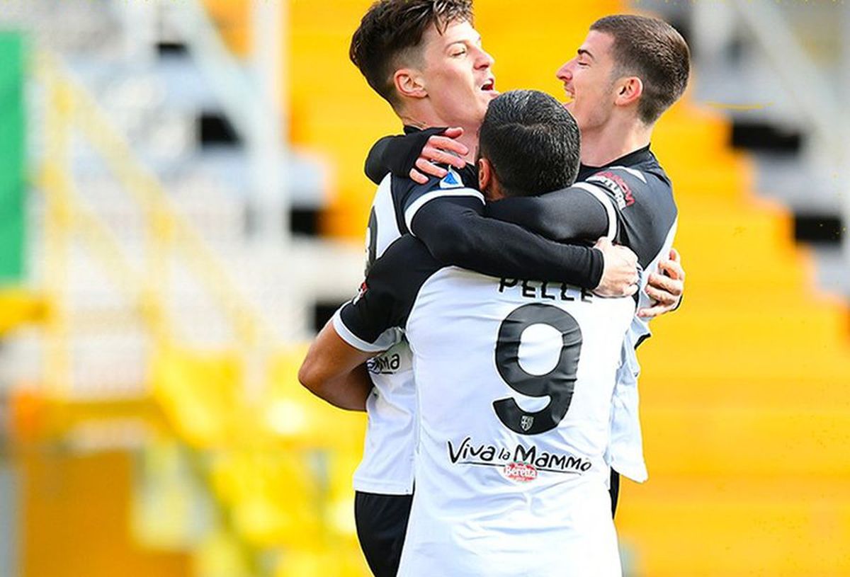 Parma - AS Roma. O nouă reprezentație pentru Dennis Man și Valentin Mihăilă