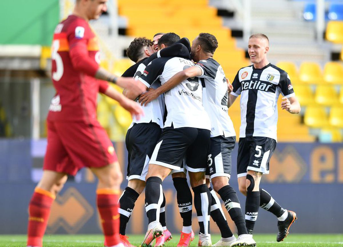 Cum au fost motivați Man și Mihăilă, cu un minut înainte de Parma - Roma: „Atunci le-am arătat”