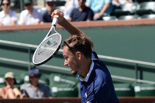 Daniil Medvedev (26 de ani, 1 ATP) a fost eliminat în „șaisprezecimile” Indian Wells, de Gael Monfils (35 de ani, 28 WTA), scor 6-4, 3-6, 1-6. Rusul va pierde poziția de lider mondial în fața lui Novak Djokovic (34 de ani).