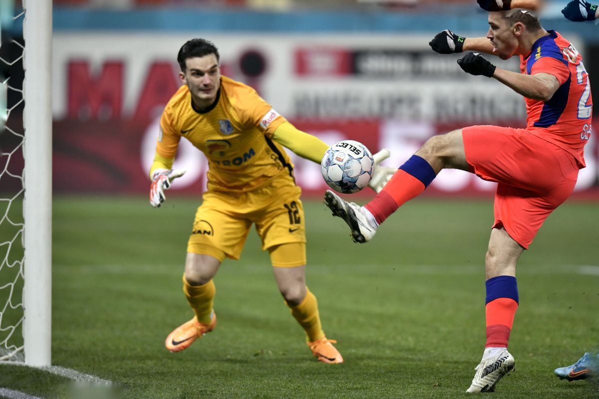 Vali Moraru, discurs dur, după FCSB - Farul: „Trăim într-o epocă fake!”