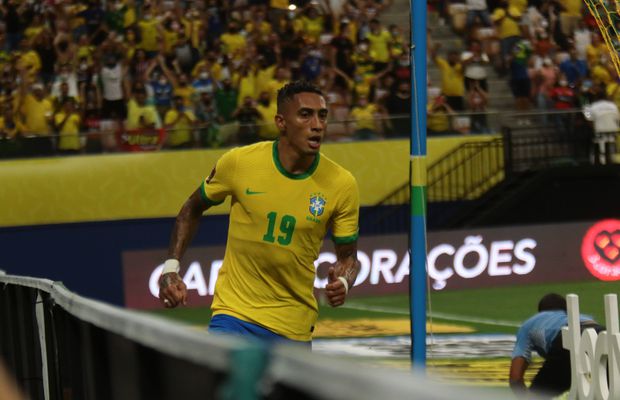 Barcelona, în luptă cu Liverpool pentru un internațional brazilian » Catalanii l-ar fi contactat deja pe Deco, agentul jucătorului