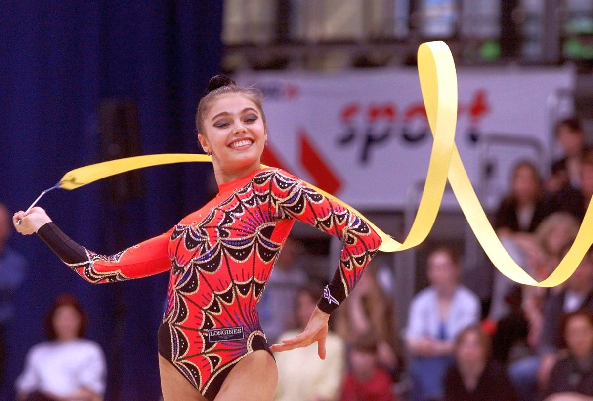 Cer expulzarea iubitei lui Putin! Ar fi vorba despre o fostă mare sportivă » A pozat nud: „Cea mai flexibilă femeie a Rusiei”