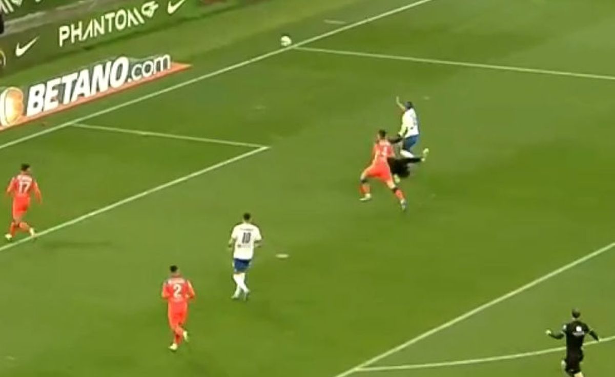 FCSB, iertată de un penalty cât casa în meciul cu Farul!