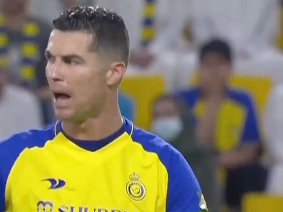 Ronaldo a cedat nervos în meciul de astăzi! Arbitrul a scos cartonașul imediat