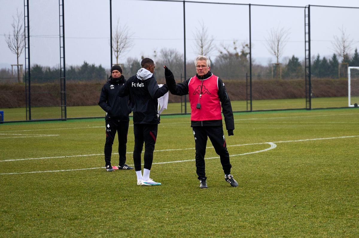 Ladislau Boloni despre cum a antrenat o echipă din Qatar în pandemie: „Am condus o echipă din fața televizorului. Ca Gigi Becali”