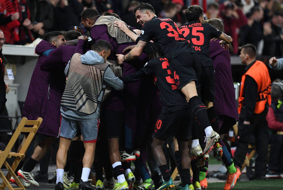 Xabi Alonso a făcut-o din nou! Recordul lui Leverkusen rămâne intact după o revenire ULUITOARE în Europa League! Cine s-a calificat în sferturi + când e tragerea la sorți