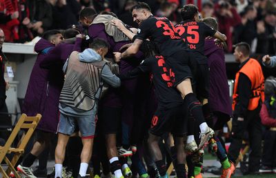 Xabi Alonso a făcut-o din nou! Recordul lui Leverkusen rămâne intact după o revenire ULUITOARE în Europa League! Cine s-a calificat în sferturi + când e tragerea la sorți