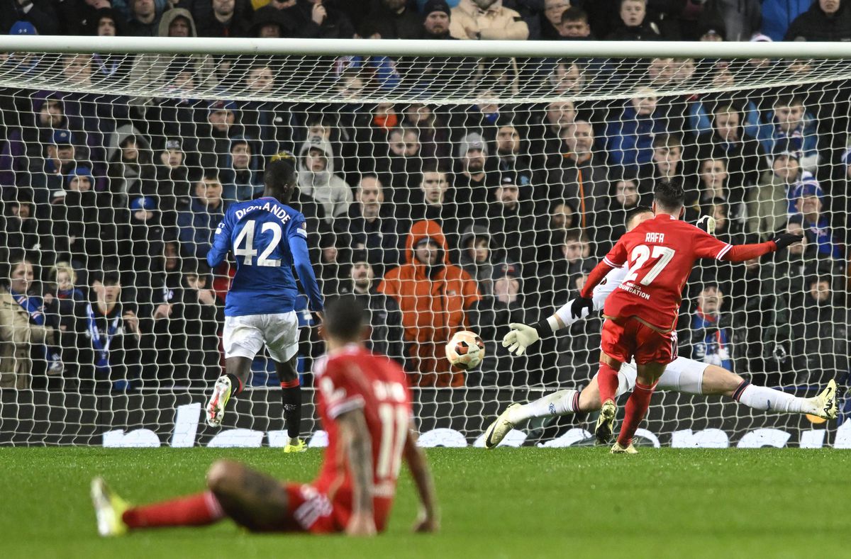 Xabi Alonso a făcut-o din nou! Recordul lui Leverkusen rămâne intact după o revenire ULUITOARE în Europa League! Cine s-a calificat în sferturi + când e tragerea la sorți