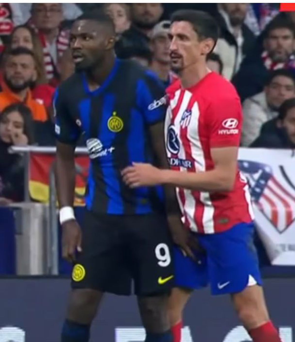 Lautaro, Barcelona și Thuram, ținta meme-urilor după încheierea „optimilor” Champions League