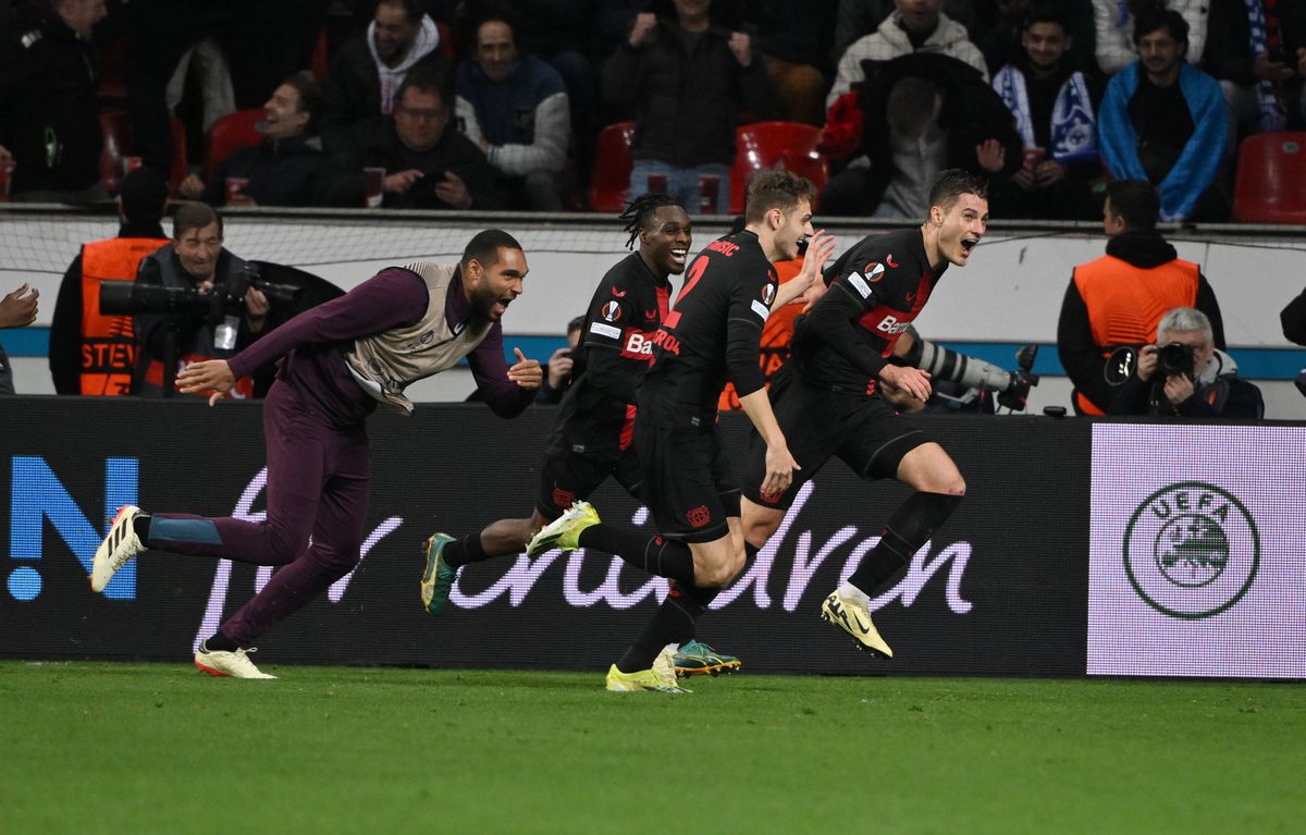 Xabi Alonso a făcut-o din nou! Recordul lui Leverkusen rămâne intact după o revenire ULUITOARE în Europa League! Cine s-a calificat în sferturi + când e tragerea la sorți