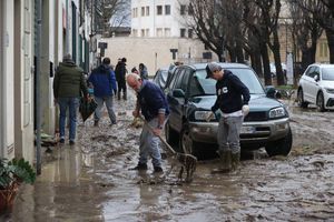 S-a cerut amânarea meciului Fiorentina - Juventus » Imagini incredibile de la furtunile care au lovit în plin zona și pun în pericol fotbalul