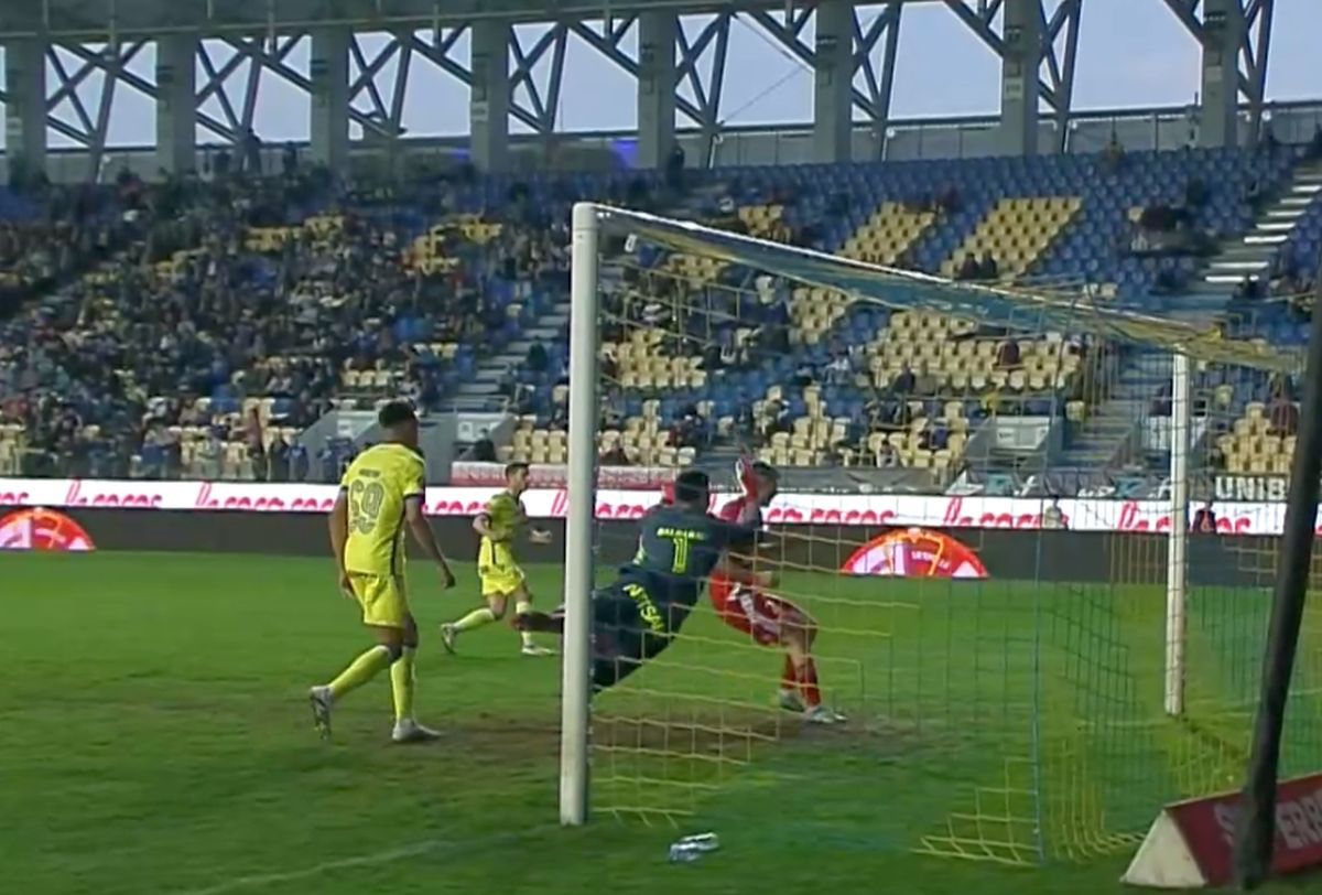 Cea mai mare ratare a campionatului?! Lui Leo Grozavu nu i-a venit să creadă: a răbufnit la margine