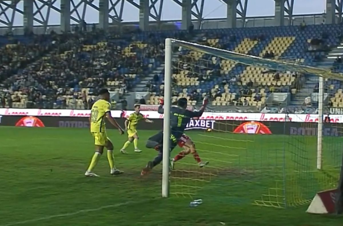 Cea mai mare ratare a campionatului?! Lui Leo Grozavu nu i-a venit să creadă: a răbufnit la margine