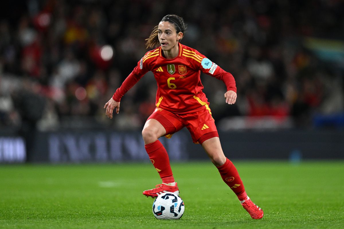 Povestea celei mai bune jucătoare din lume » Vedeta Barcelonei juca fotbal cu băieții în copilărie, acum e dublă câștigătoare a Balonului de Aur: „Ca un tsunami”