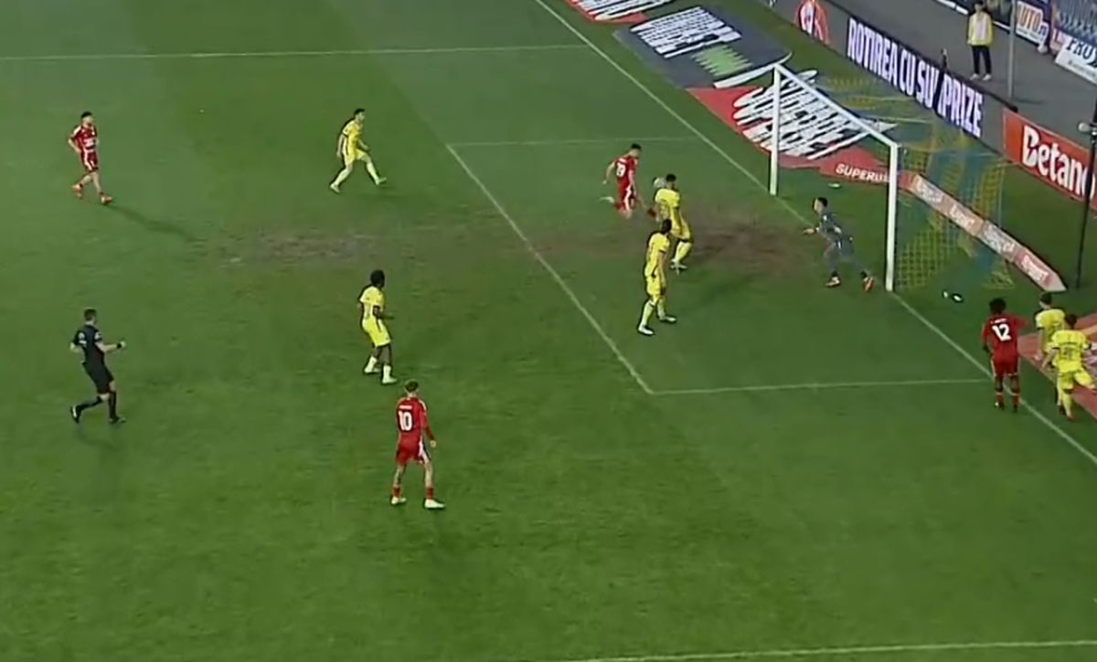 Cea mai mare ratare a campionatului?! Lui Leo Grozavu nu i-a venit să creadă: a răbufnit la margine