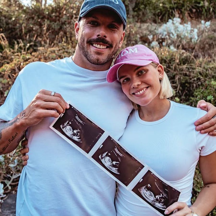 Kyle Chalmers și Ingeborg Loeyning anunțând vestea FOTO Instagram Rivalul lui David Popovici va deveni tată » Cuplul celebru din înot, anunț inedit